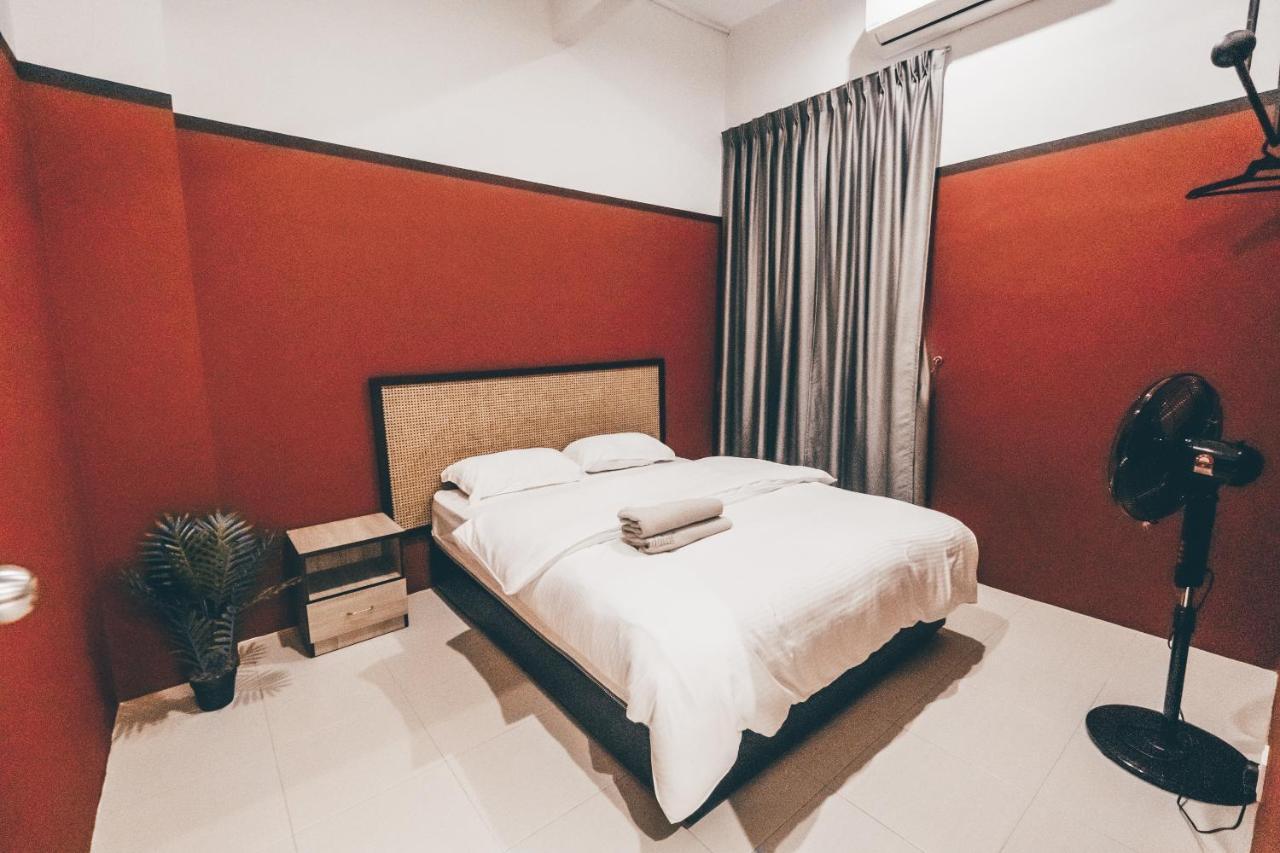 J Residence Banting  Bagian luar foto