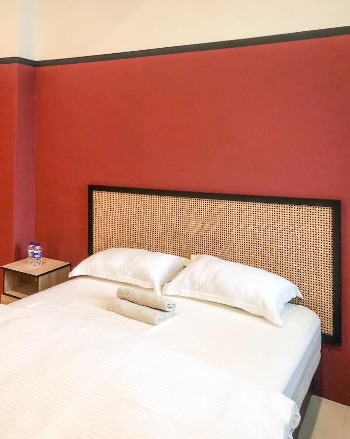 J Residence Banting  Bagian luar foto