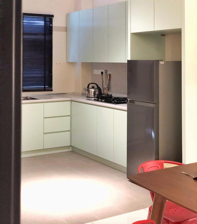 J Residence Banting  Bagian luar foto