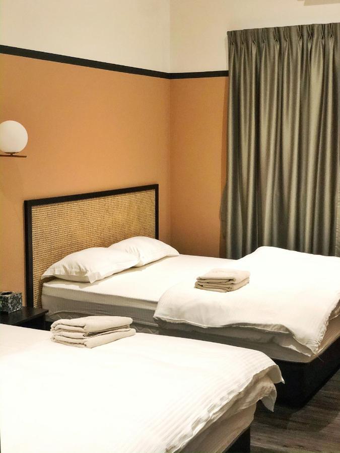 J Residence Banting  Bagian luar foto